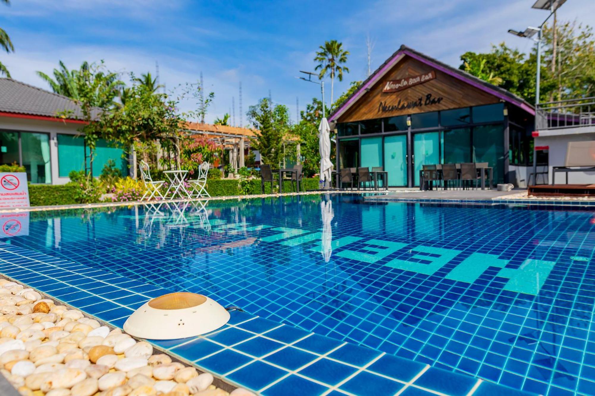 Neenlawat Riverside Surat Thani Extérieur photo